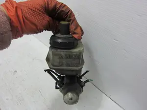 Foto de BOMBA FRENO NISSAN KUBISTAR (X76) 1.5 dCi Turbodiesel CAT (82 CV / 60 KW) referencia 7700417826G foto 7
