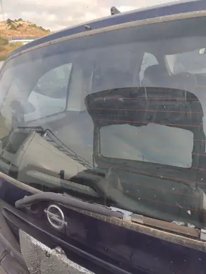 Foto de BRAZO LIMPIA TRASERO OPEL ZAFIRA A 2.0 DTI (101 CV / 74 KW) referencia 90582599 foto 3