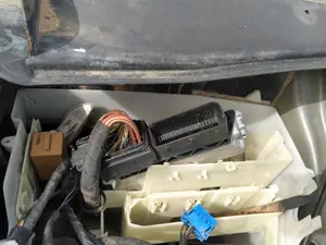 Foto de CENTRALITA MOTOR UCE BMW SERIE 5 BERLINA (E60) 3.0 Turbodiesel CAT (231 CV / 170 KW) referencia 0281013253 foto 2