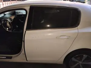 Foto de PUERTA TRASERA IZQUIERDA PEUGEOT 308