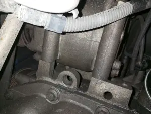 Foto de COMPRESOR AIRE ACONDICIONADO FORD FIESTA (CBK) 1.25 16V CAT (69 CV / 51 KW) referencia 1681193