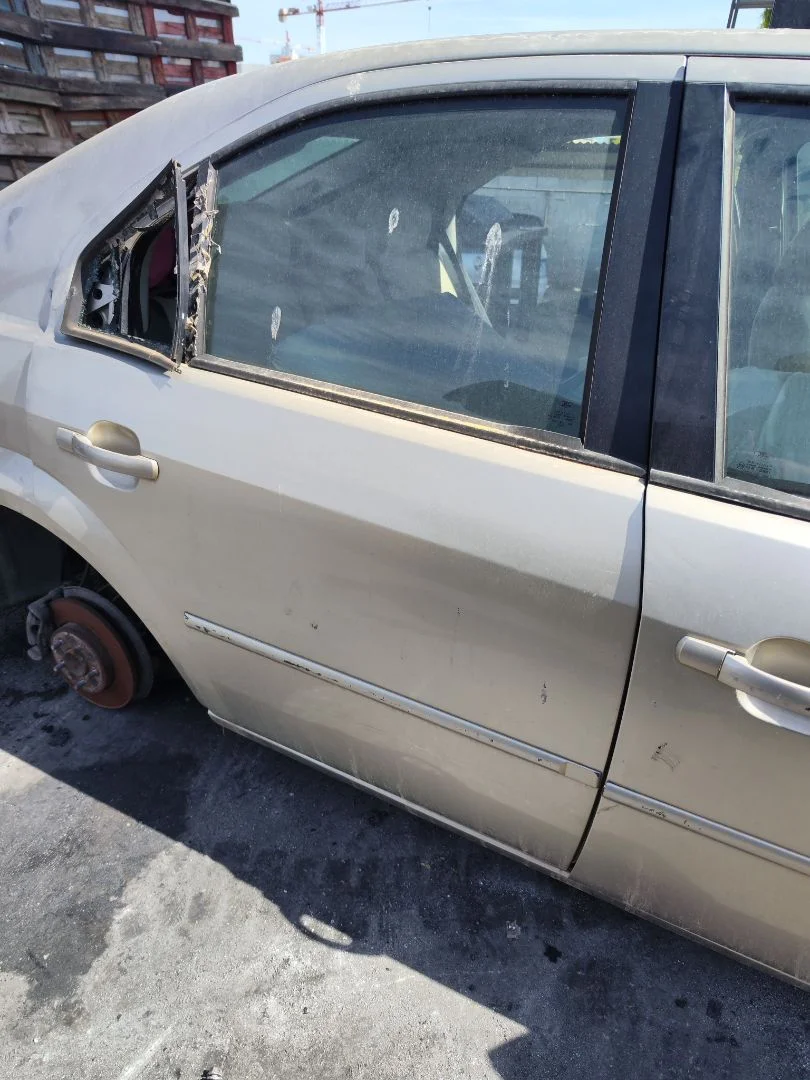 Foto de PUERTA TRASERA DERECHA FORD MONDEO BERLINA (GE) 2.0 TDCi CAT (131 CV / 96 KW) referencia 1446441