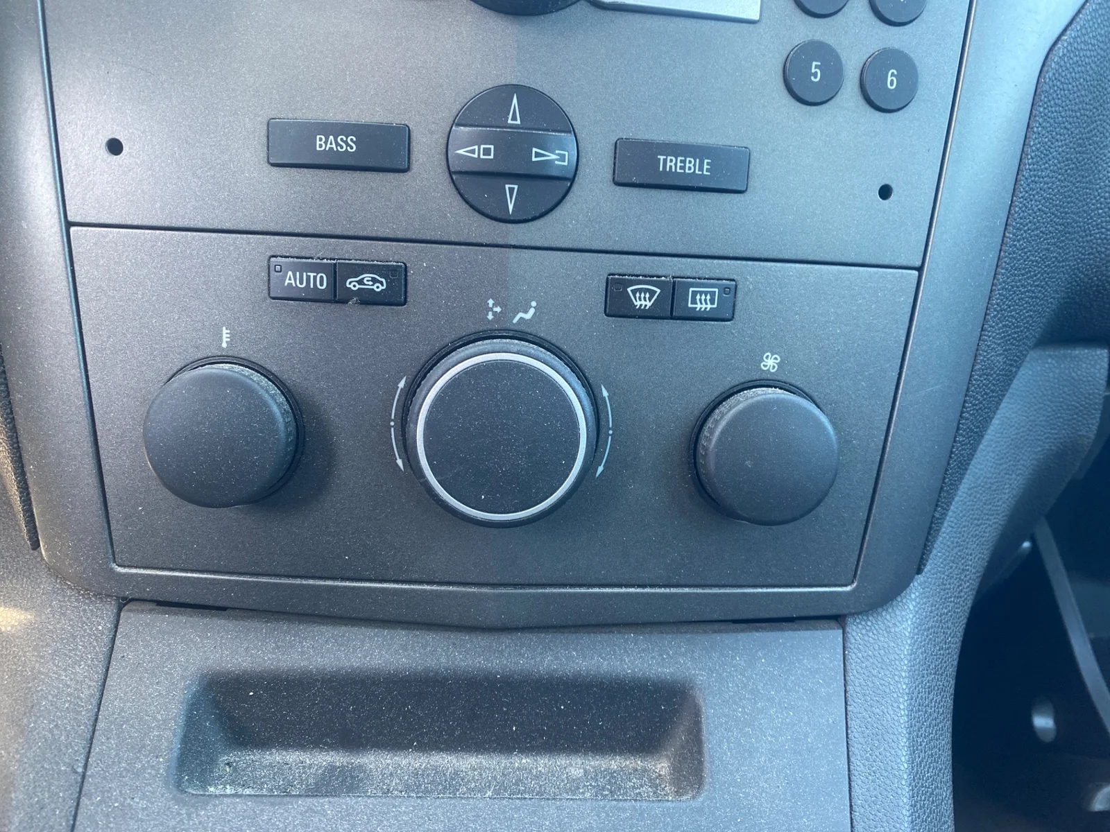 Foto de MANDO CALEFACCION / AIRE ACONDICIONADO OPEL ZAFIRA B 1.9 CDTI (120 CV / 88 KW) referencia 13250616