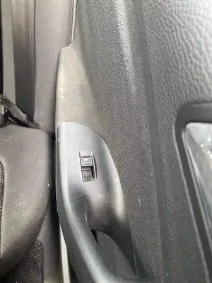 Foto de MANDO ELEVALUNAS TRASERO IZQUIERDO VOLKSWAGEN PASSAT BERLINA (3C2) 2.0 TDI (140 CV / 103 KW)