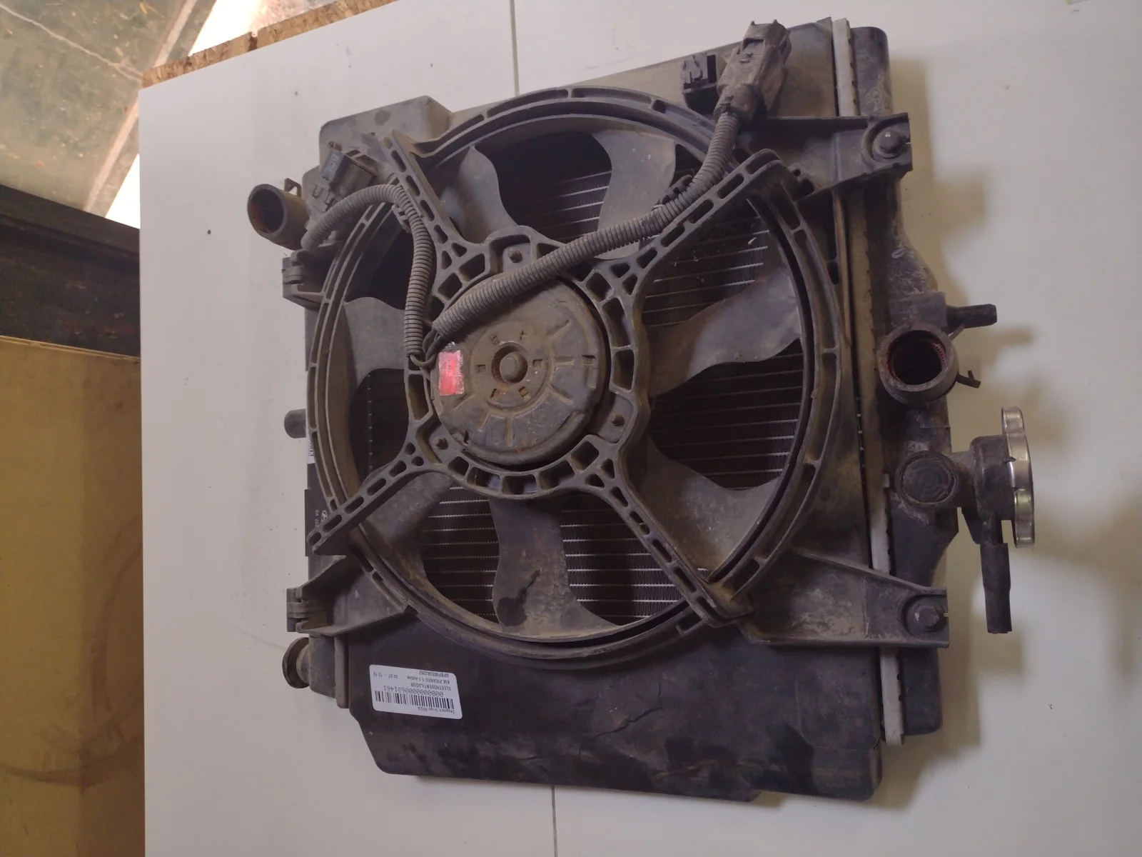 Foto de ELECTROVENTILADOR KIA PICANTO (SA) 1.1 CAT (65 CV / 48 KW) referencia GPBF00S3A2262