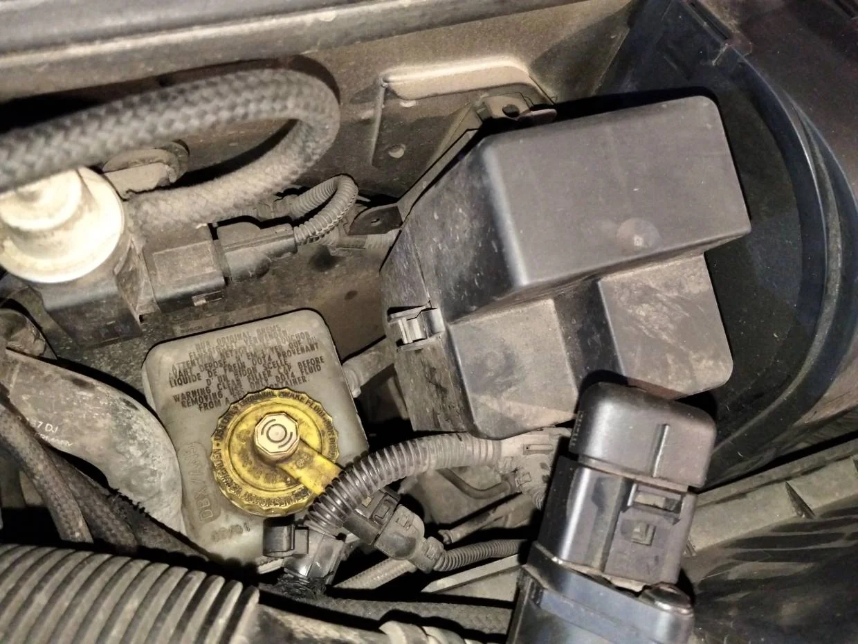 Foto de CAJA RELES / FUSIBLES VOLKSWAGEN GOLF IV BERLINA (1J1)(10.1997)