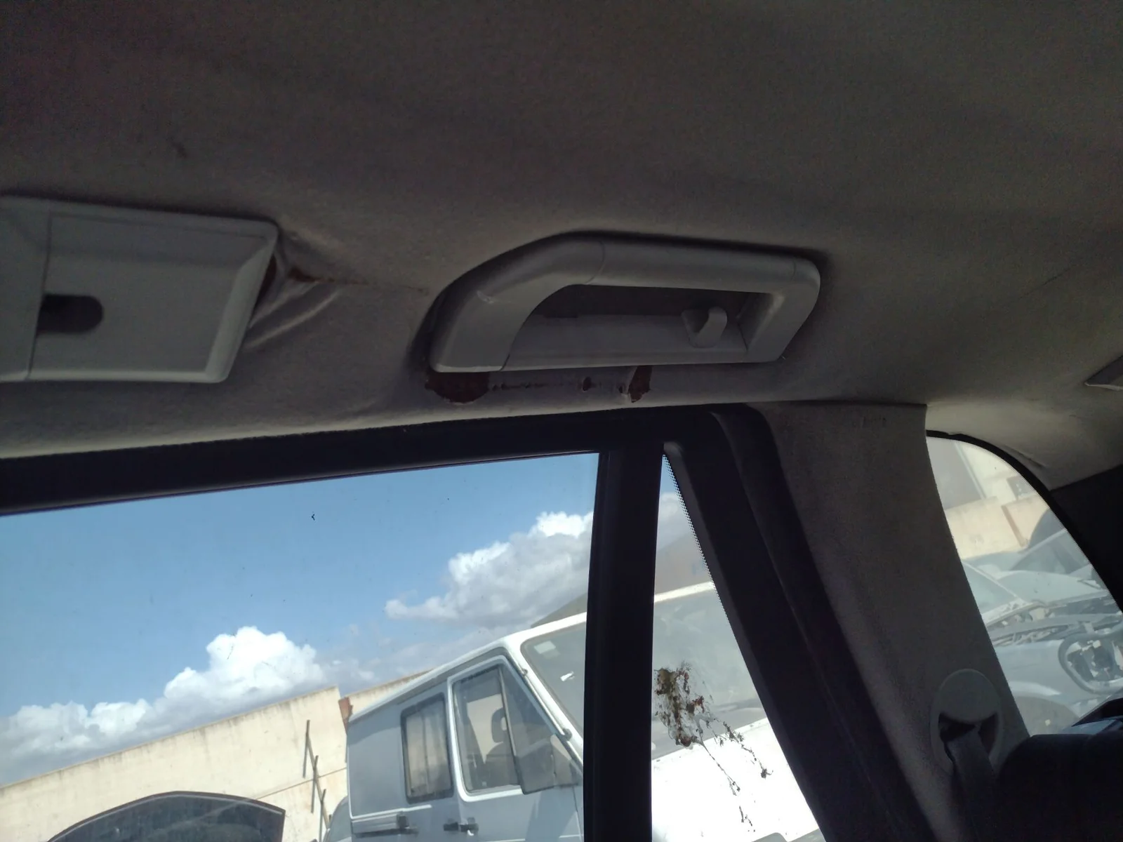 Foto de ASIDERO TECHO TRASERO DERECHO BMW SERIE X5 (E53) 3.0 Turbodiesel CAT (218 CV / 160 KW)