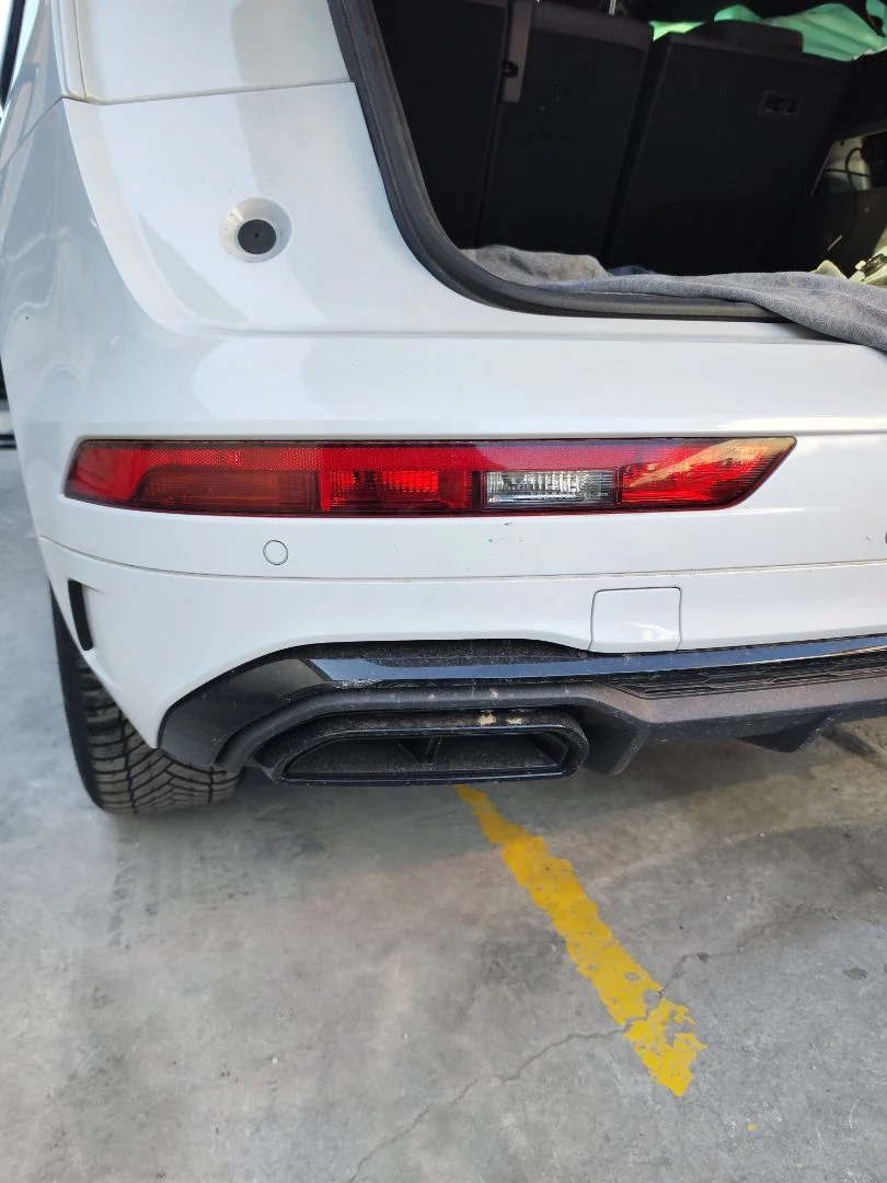 Foto de PILOTO TRASERO IZQUIERDO INTERIOR AUDI Q5 FYG Híbrido 220 kW (2.0 Ltr. - 195 kW TFSI) (299 CV / 220 KW) referencia 80A945069D