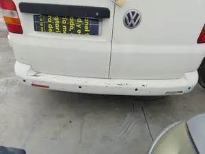 Foto de PARAGOLPES TRASERO VOLKSWAGEN T5 TRANSPORTER FURGÓN/COMBI (7H) 1.9 TDI CAT (AXB) (105 CV / 77 KW)