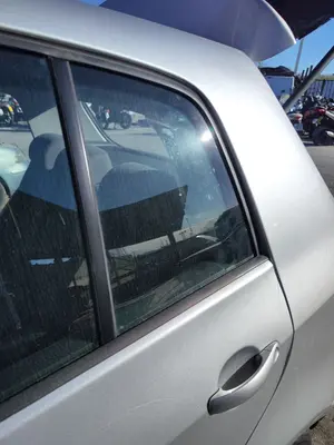 Foto de LUNA CUSTODIA TRASERA IZQUIERDA VOLKSWAGEN GOLF PLUS V (5M1) 1.9 TDI (105 CV / 77 KW)