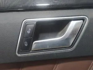 Foto de MANETA INTERIOR DELANTERA DERECHA MERCEDES-BENZ CLASE E (BM 212) LIM. 3.0 CDI CAT (265 CV / 195 KW)