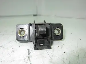 Foto de CERRADURA MALETERO / PORTON RENAULT CLIO II FASE II (B/CB0) 1.2 (58 CV / 43 KW) referencia 7700308997 foto 2