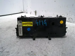 Foto de MANDO CALEFACCION / AIRE ACONDICIONADO CITROEN C3 1.4 HDi (68 CV / 50 KW) referencia 96831720XT foto 4