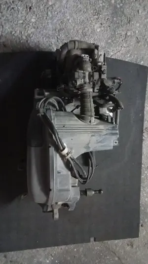 Foto de MOTOR COMPLETO HONDA SH 300I 279 cm3 - 20 kW (27 CV / 20 KW)