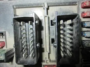 Foto de NO IDENTIFICADO PEUGEOT 307 (S1)(04.2001) 2.0 HDi CAT (90 CV / 66 KW) referencia 9650664080 foto 8