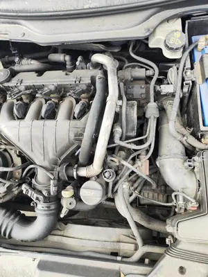 Foto de MOTOR COMPLETO VOLVO V50 FAMILIAR 2.0 Diesel CAT (136 CV / 100 KW) referencia D4204T foto 2