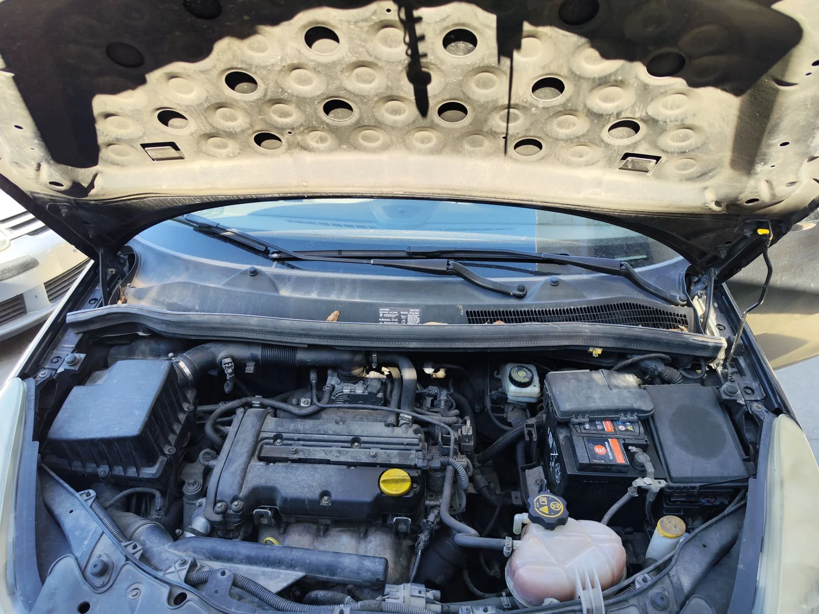 Foto de TORPEDO OPEL CORSA D 1.2 16V CAT (Z 12 XEP / LB4) (80 CV / 59 KW)