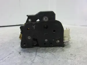 Foto de CERRADURA PUERTA DELANTERA IZQUIERDA AUDI A6 BERLINA (4F2) 4.2 V8 40V (335 CV / 246 KW) referencia 4F1837015 foto 4