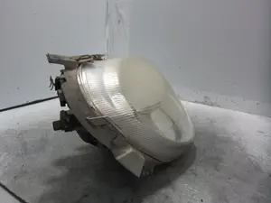 Foto de FARO DERECHO MERCEDES-BENZ VANEO (BM 414) COMPACT VAN 1.9 CAT (125 CV / 92 KW) referencia 0301189202 foto 5