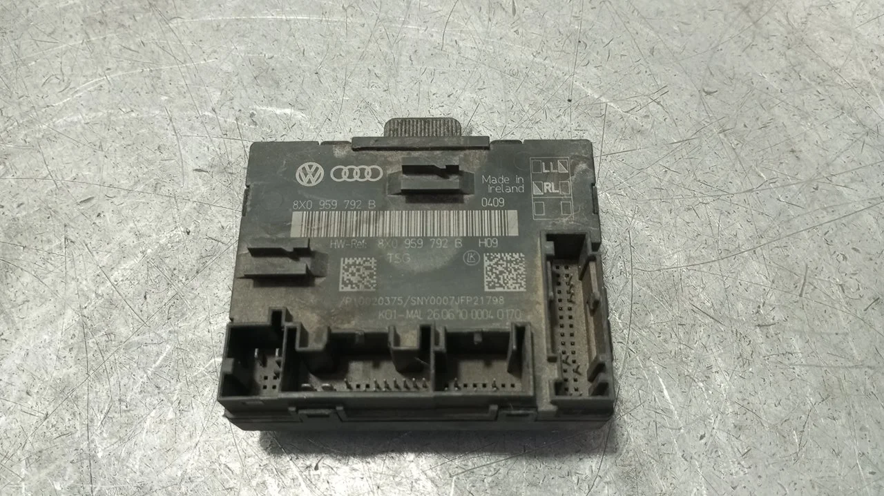 Foto de MODULO ELECTRONICO AUDI A1 (8X1) 1.6 TDI (105 CV / 77 KW) referencia 8X0959792B