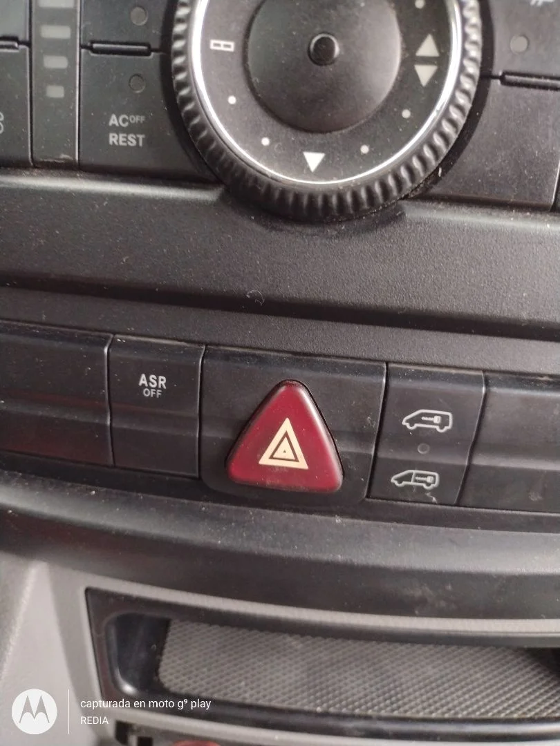 Foto de WARNING VOLKSWAGEN CRAFTER FURGÓN (2E) 2.5 TDI DPF (109 CV / 80 KW)