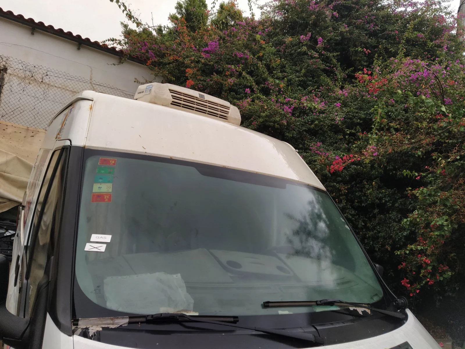 Foto de BRAZO LIMPIA DELANTERO IZQUIERDO FORD TRANSIT FURGÓN (TT9) 2.4 TDCi CAT (101 CV / 74 KW)