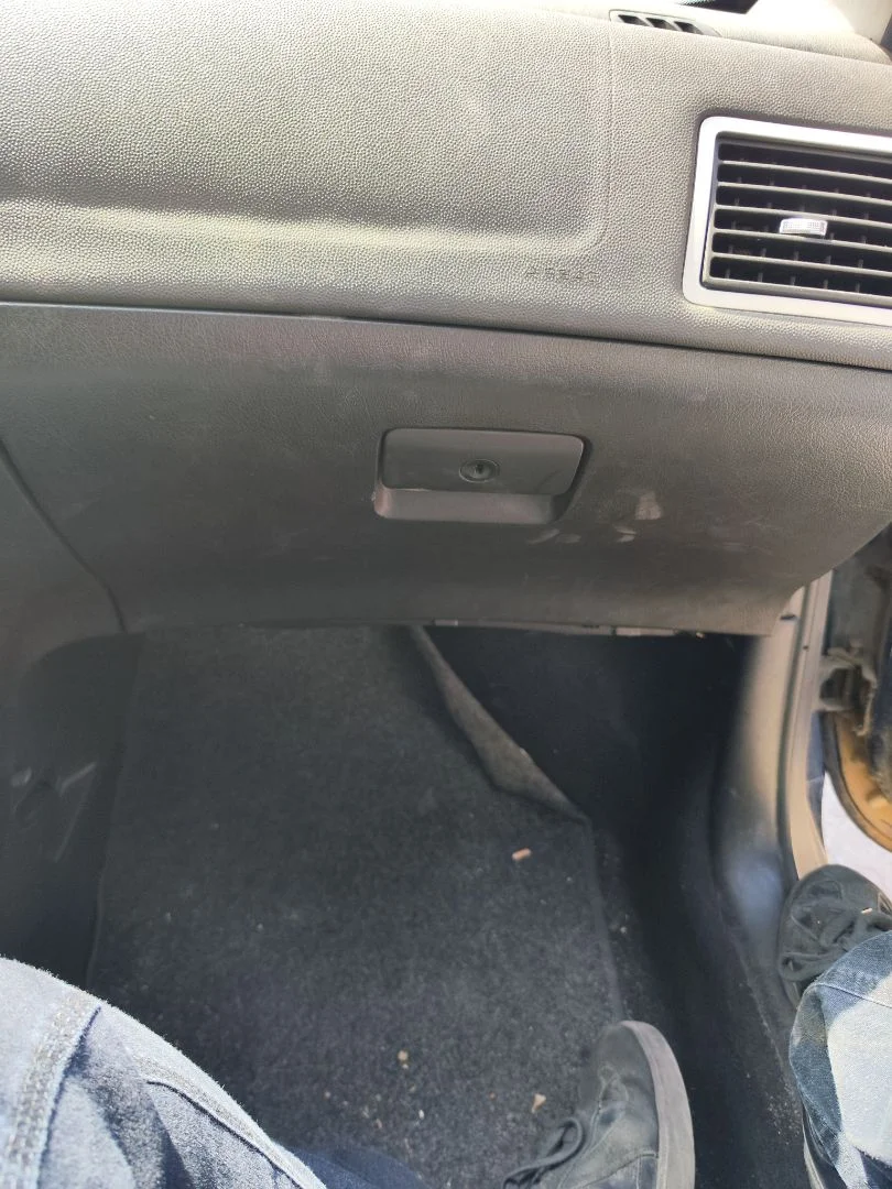 Foto de GUANTERA PEUGEOT 307 BERLINA (S2) 1.4 16V CAT (KFU / ET3J4) (88 CV / 65 KW)