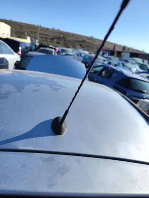 Foto de ANTENA CITROEN C3 1.4 HDi (68 CV / 50 KW) referencia 6587J0 foto 4