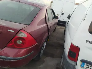 Foto de LUNA TRASERA DERECHA FORD MONDEO BERLINA (GE) 2.0 CAT (146 CV / 107 KW) referencia 1303630