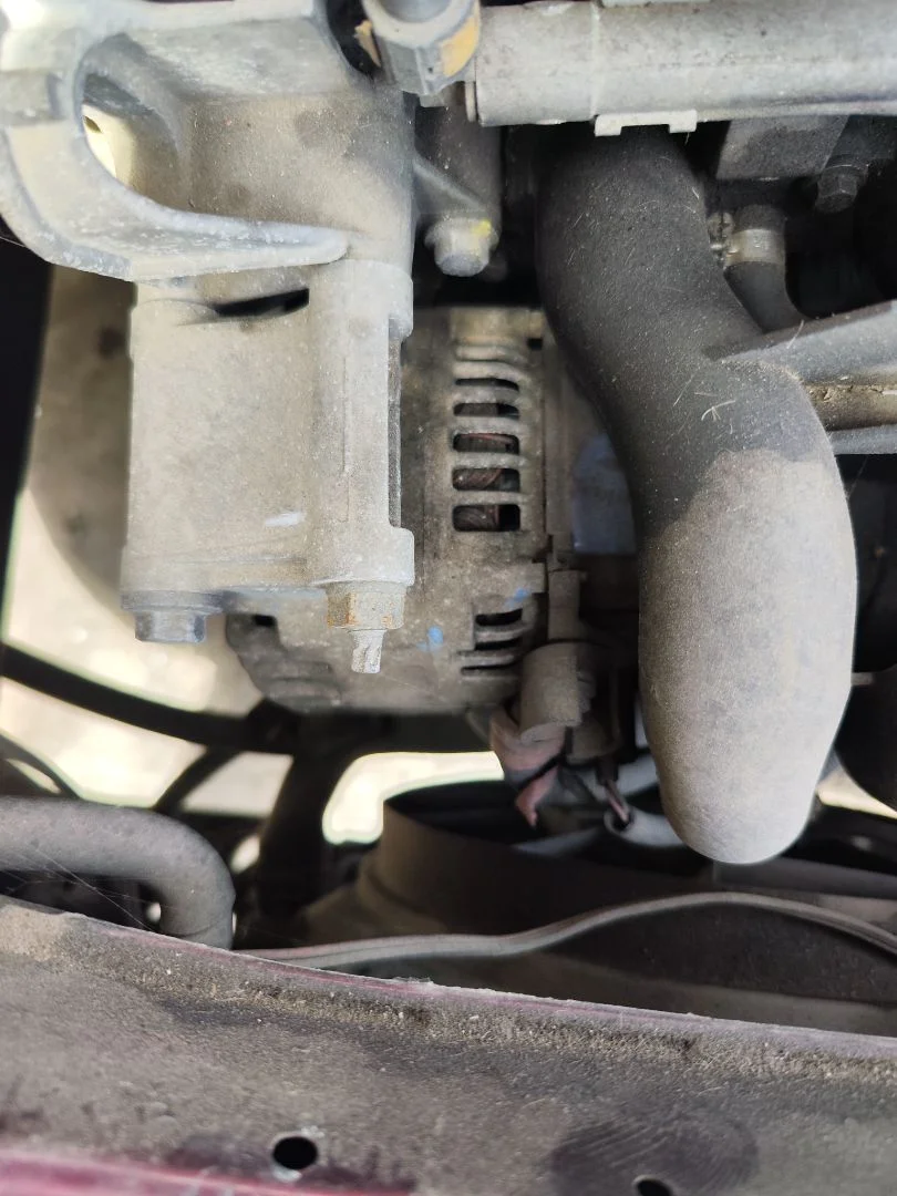 Foto de ALTERNADOR FORD FOCUS BERLINA (CAK) 1.6 16V CAT (101 CV / 74 KW)