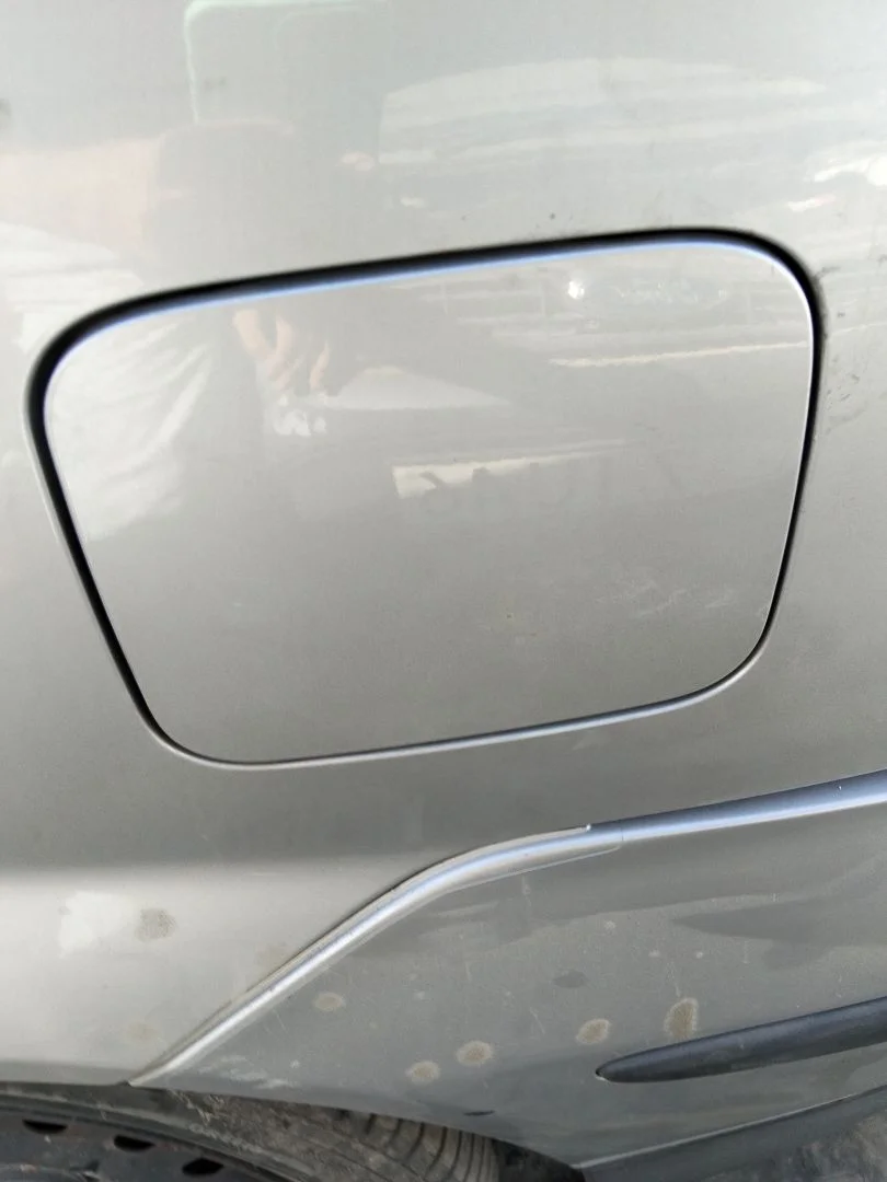 Foto de TAPA EXTERIOR COMBUSTIBLE NISSAN ALMERA TINO (V10M) 1.8 16V CAT (114 CV / 84 KW) referencia 788304U100