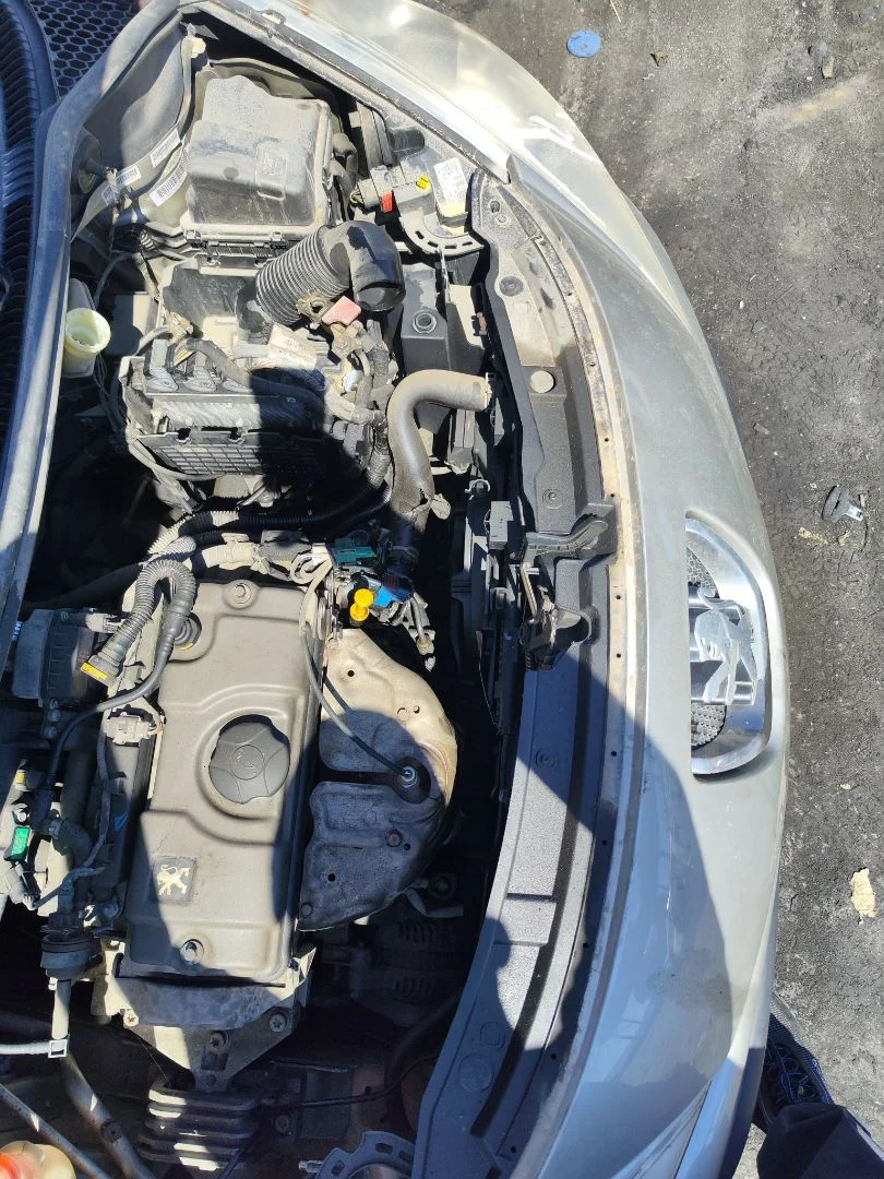 Foto de PANEL FRONTAL PEUGEOT 207 1.4 (73 CV / 54 KW)