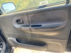 Foto de GUARNECIDO PUERTA DELANTERA DERECHA KIA SPORTAGE 2.0 CAT (128 CV / 94 KW)