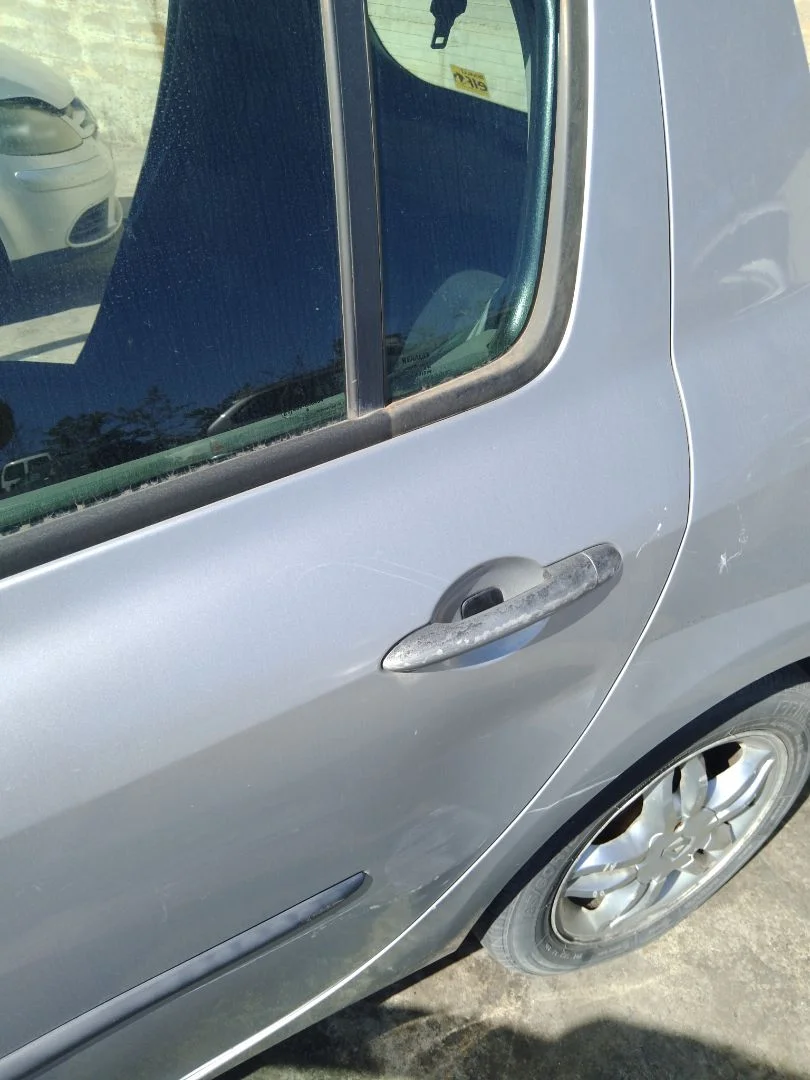 Foto de CERRADURA PUERTA TRASERA IZQUIERDA RENAULT CLIO III 1.4 16V (98 CV / 72 KW)