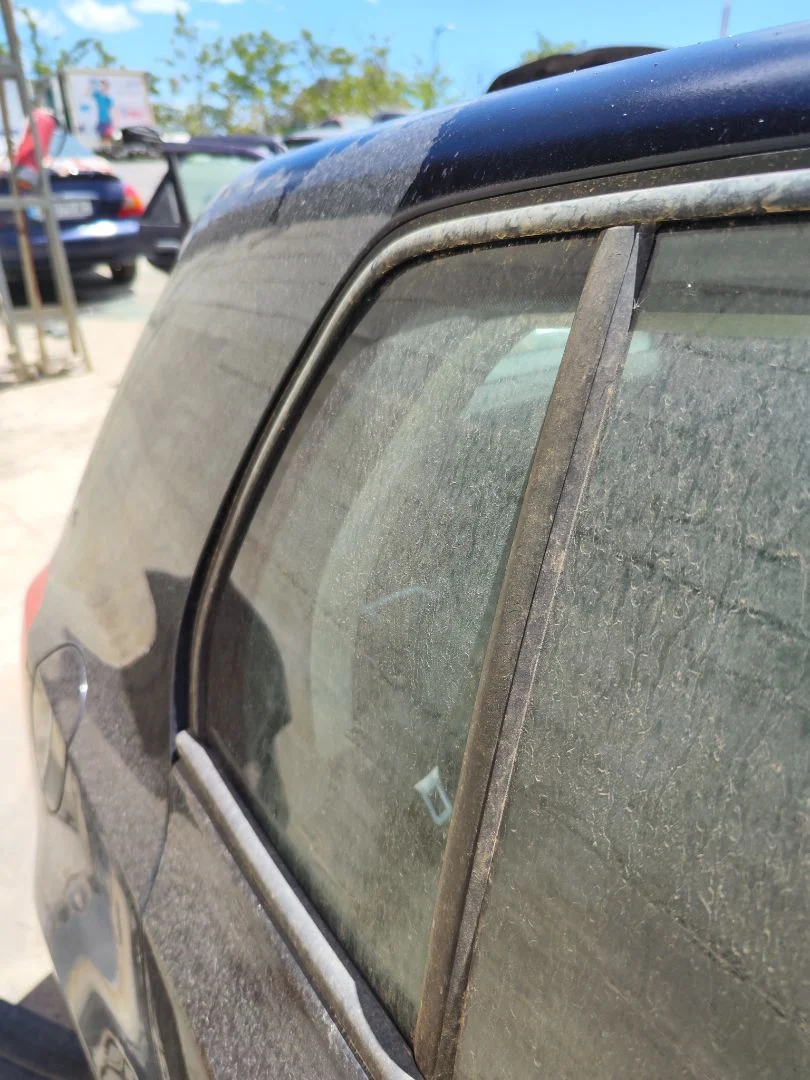 Foto de LUNA CUSTODIA TRASERA DERECHA VOLKSWAGEN GOLF VI (5K1)(10.2008) 2.0 TDI (110 CV / 81 KW)