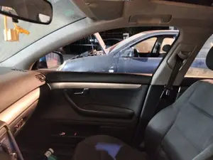 Foto de GOMAS CONTORNO PUERTA AUDI A4 BERLINA (8E)