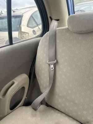 Foto de CINTURON SEGURIDAD TRASERO DERECHO NISSAN MICRA (K12E) 1.2 CAT (65 CV / 48 KW)