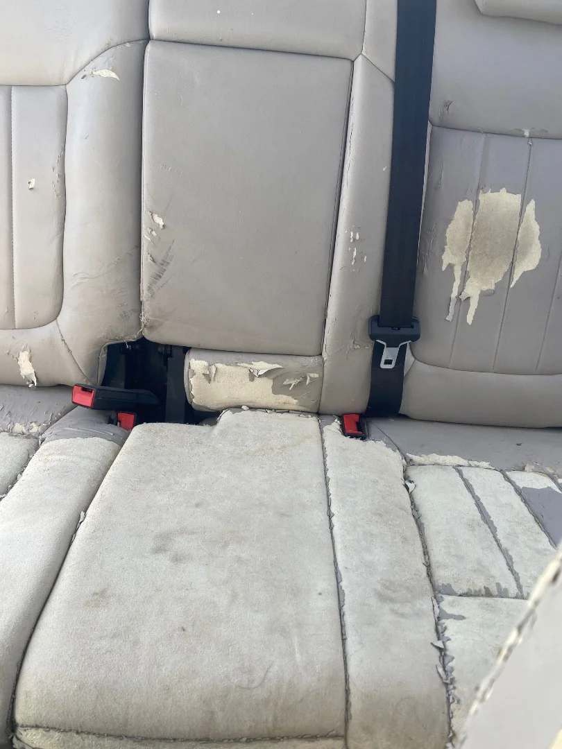 Foto de ENGANCHE CINTURON TRASERO CENTRAL PEUGEOT 3008 1.6 16V (120 CV / 88 KW)