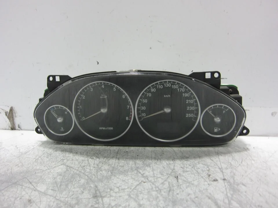Foto de CUADRO INSTRUMENTOS JAGUAR X-TYPE 3.0 V6 24V CAT (230 CV / 169 KW) referencia 1X4F10841A