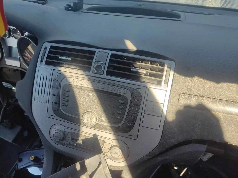 Foto de SISTEMA AUDIO / RADIO CD FORD KUGA (CBV) 2.0 TDCi CAT (140 CV / 103 KW) referencia 8V4T18C939CE