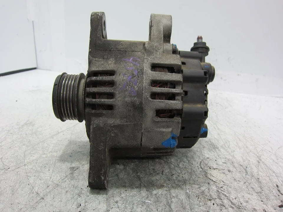Foto de ALTERNADOR HYUNDAI ACCENT (MC) 1.5 CRDi CAT (110 CV / 81 KW) referencia 373002A110