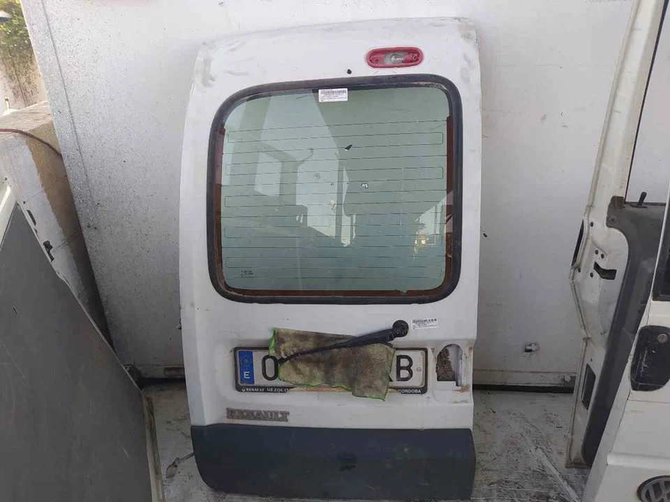 Foto de PUERTA TRASERA IZQUIERDA RENAULT KANGOO I (F/KC0) 1.9 dCi Diesel CAT (84 CV / 62 KW)