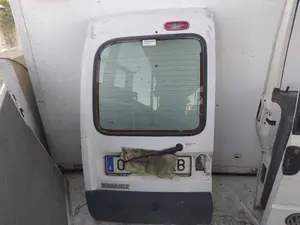Foto de PUERTA TRASERA IZQUIERDA RENAULT KANGOO I (F/KC0) 1.9 dCi Diesel CAT (84 CV / 62 KW)