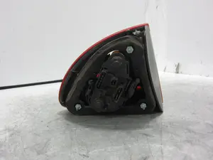 Foto de PILOTO TRASERO DERECHO SEAT LEON (1M1) 1.8 20V (125 CV / 92 KW) referencia 1M6945258 foto 3