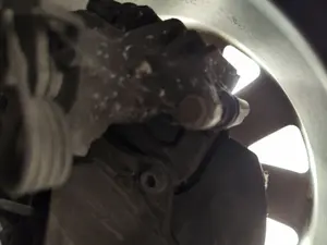Foto de PINZA DE FRENO TRASERA DERECHA VOLKSWAGEN PASSAT BERLINA (3B2) 1.9 TDI (110 CV / 81 KW) referencia 8E0615424 foto 4