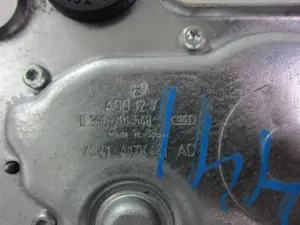 Foto de MOTOR LIMPIA TRASERO FORD FOCUS BERLINA (CAK) 1.8 16V CAT (116 CV / 85 KW) referencia 0390201548 foto 3