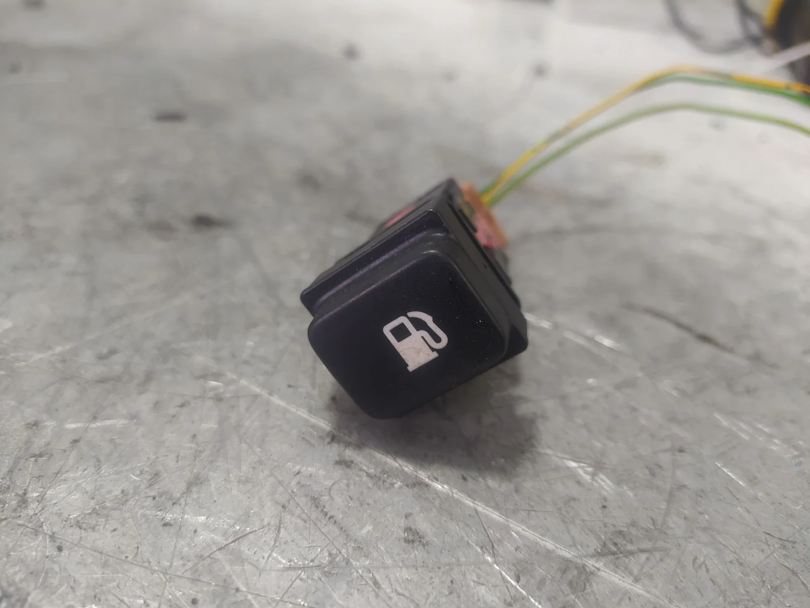 Foto de INTERRUPTOR CITROEN C4 PICASSO 1.6 HDi FAP (112 CV / 82 KW) referencia 96530658XT