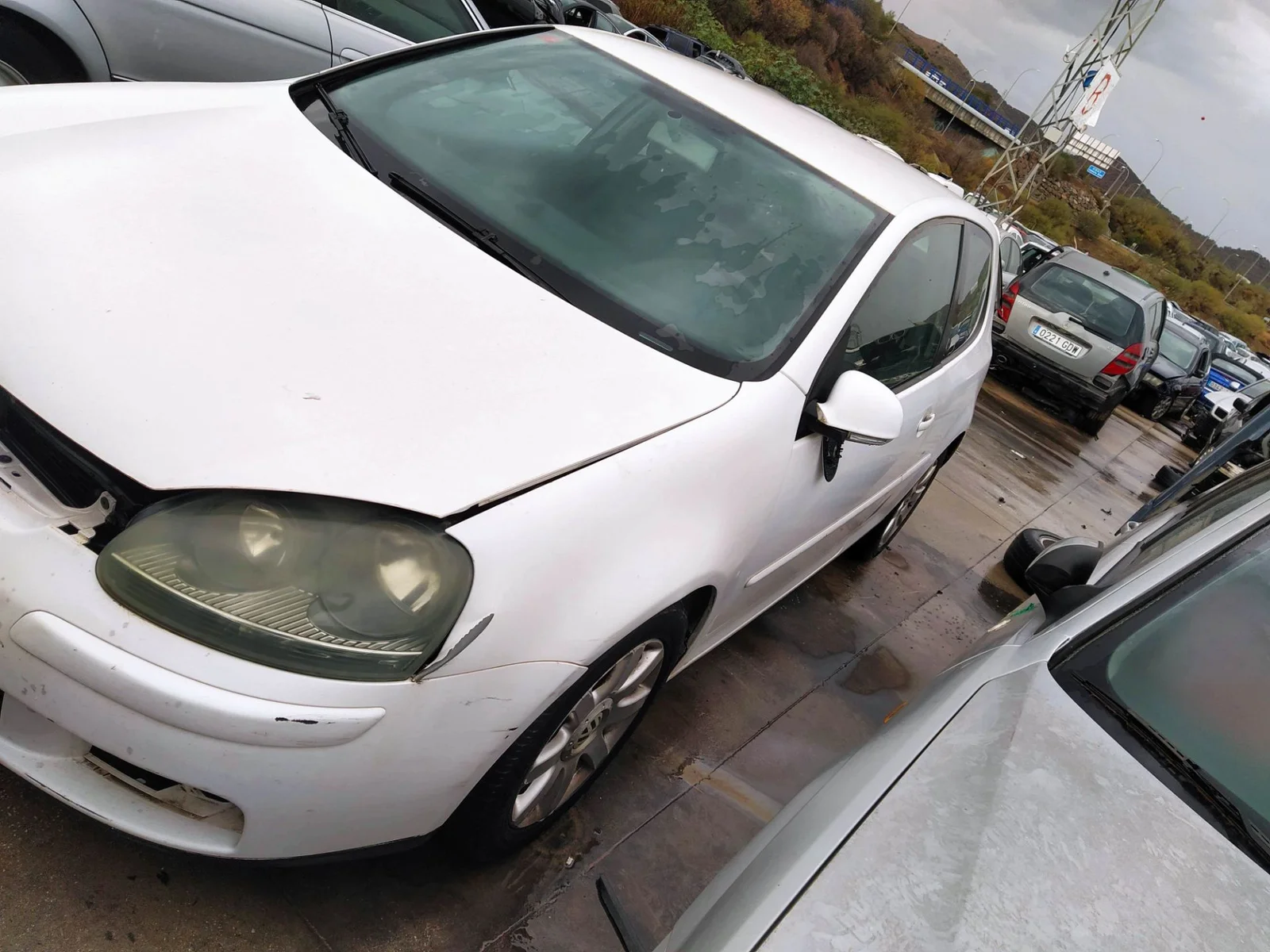 Foto de AMORTIGUADOR DELANTERO IZQUIERDO VOLKSWAGEN GOLF V (1K1)(10.2003) 2.0 TDI (140 CV / 103 KW) referencia 1K0413031EF