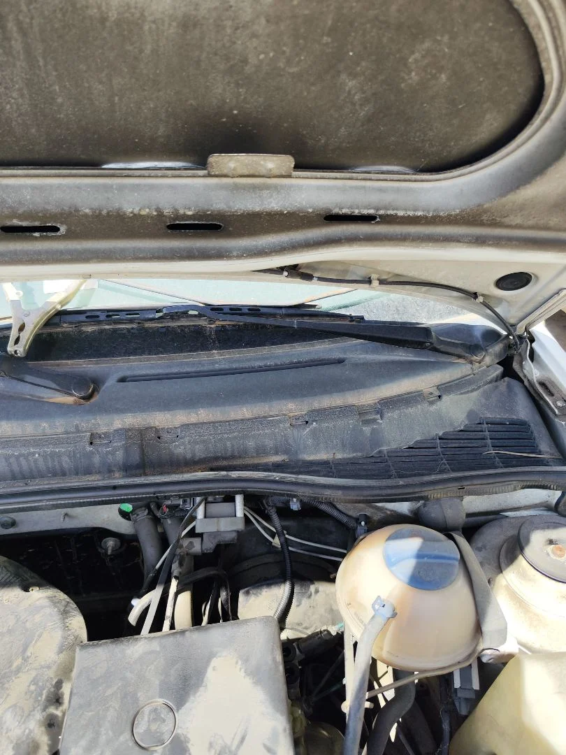 Foto de MOTOR LIMPIA DELANTERO SEAT IBIZA (6K1) 1.4 (60 CV / 44 KW)