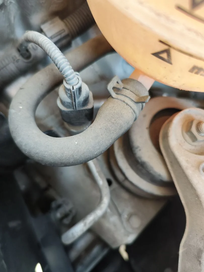 Foto de VALVULA AIRE ADICIONAL VOLKSWAGEN POLO IV (9N1) 1.4 16V (75 CV / 55 KW)